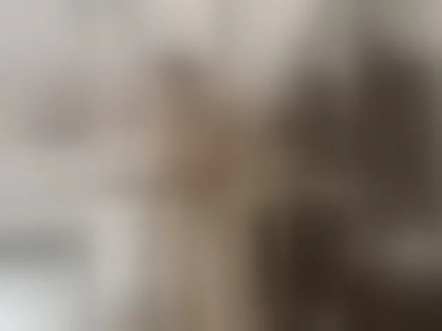Live sex webcam photo for SallyeLeins #293897309