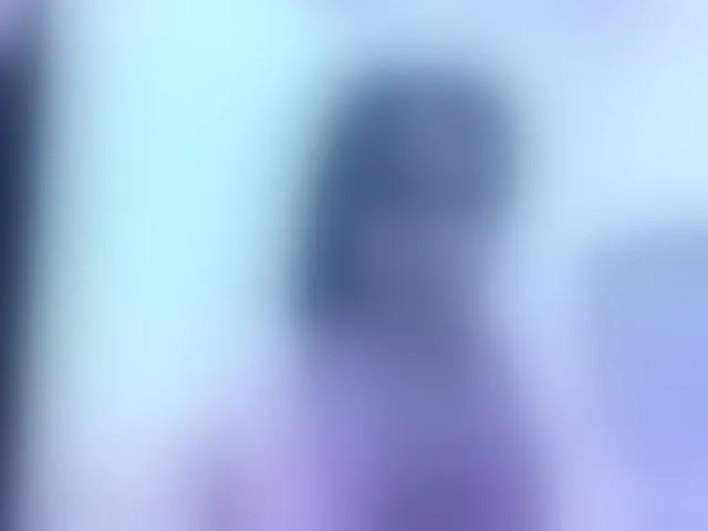 Live sex webcam photo for SallyeLeins #293933660