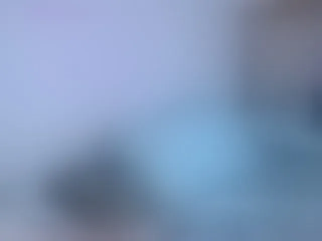 Live sex webcam photo for SallyeLeins #293986566
