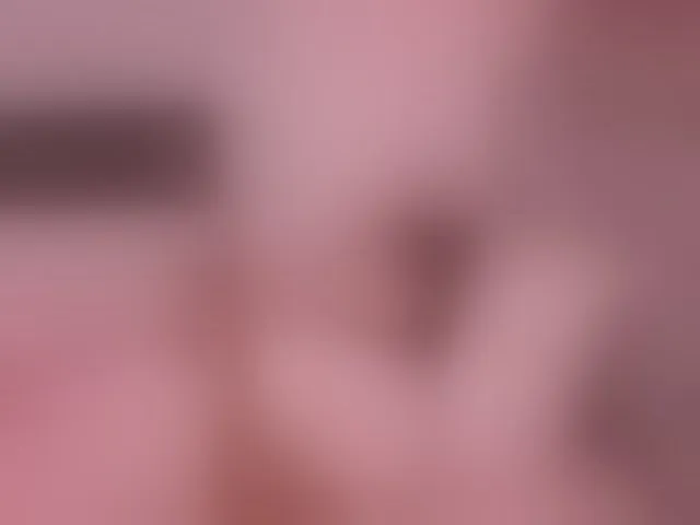 Live sex webcam photo for SallyeLeins #294012276