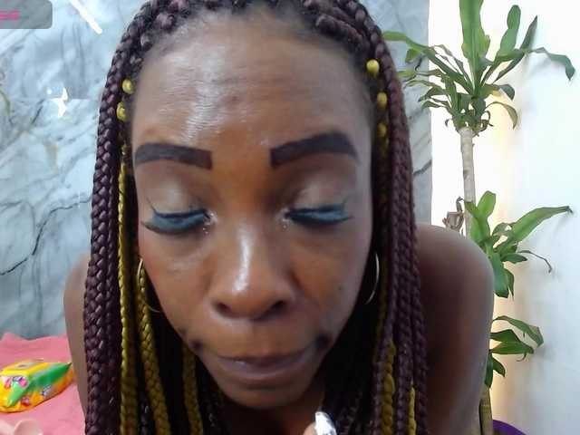 Live sex webcam photo for Sallymatrins #290369228