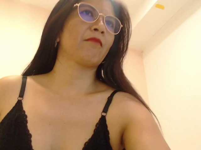 Live sex webcam photo for Salma-rose #272182551