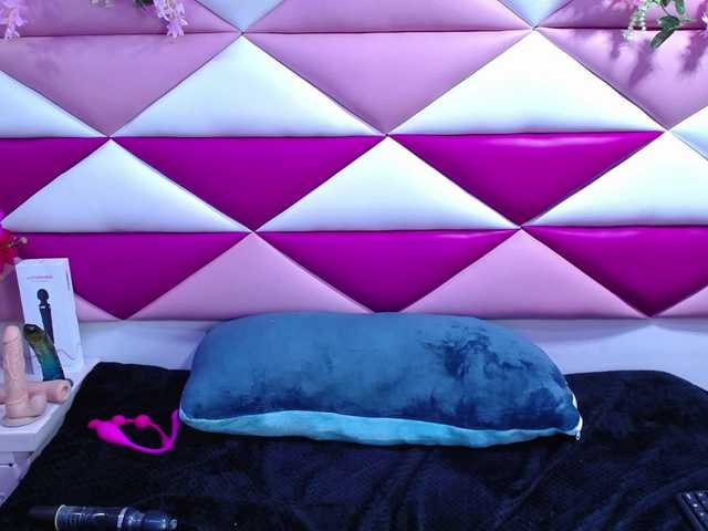 Live sex webcam photo for SalmaSantos #290742502