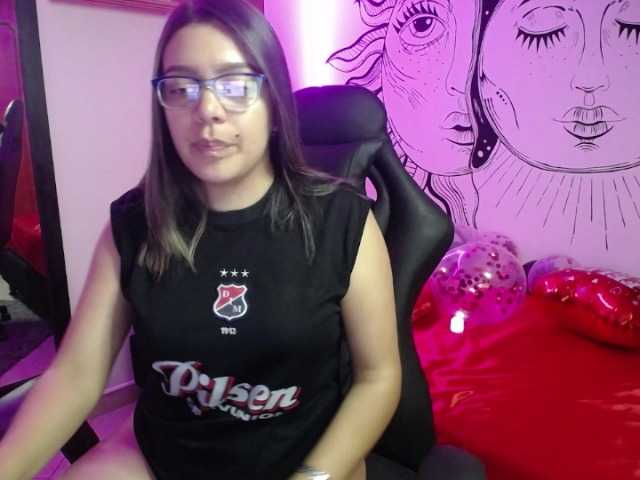 Live sex webcam photo for Salome30- #272333204