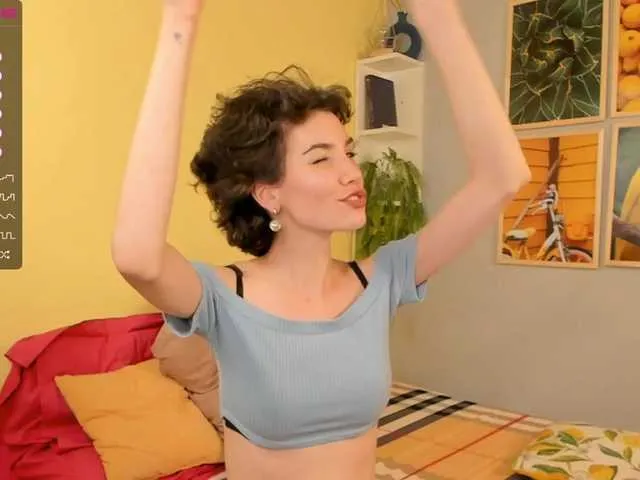 Live sex webcam photo for SalomeCaron #274364508