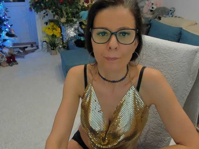 Live sex webcam photo for SalomeJade #271834784