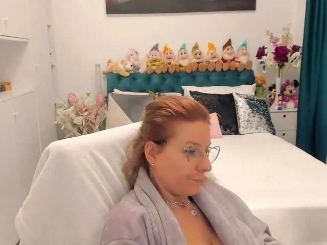 Live sex webcam photo for SalomeJade #290713200