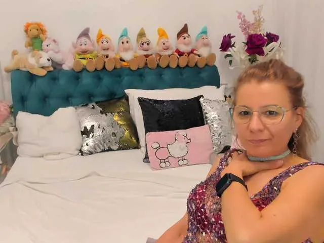 Live sex webcam photo for SalomeJade #290776054