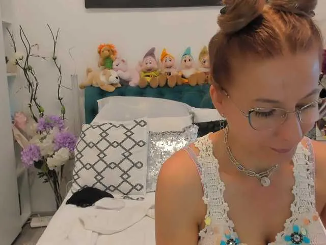 Live sex webcam photo for SalomeJade #291088684