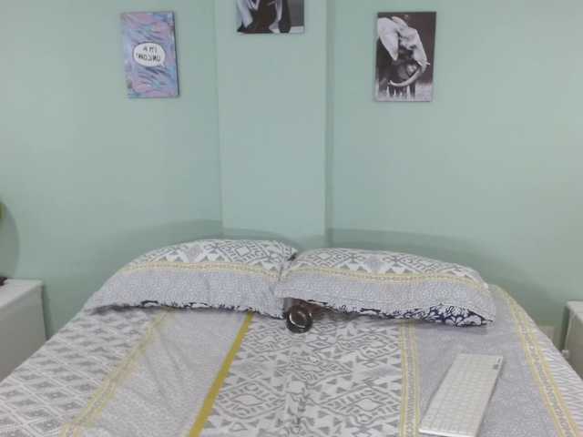 Live sex webcam photo for SalomePrice #271923768