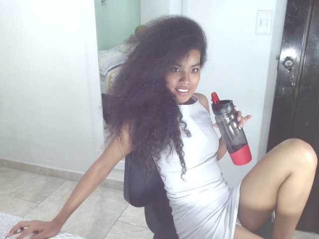 Live sex webcam photo for SalomePrice #273853731