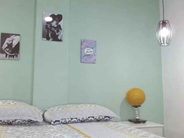 Live sex webcam photo for SalomePrice #274287433