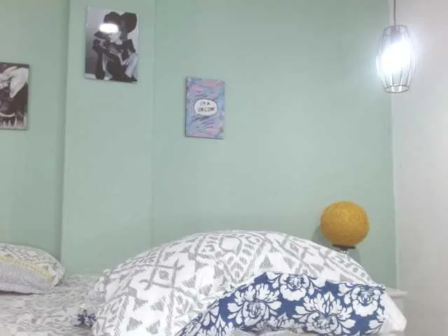 Live sex webcam photo for SalomePrice #274370428