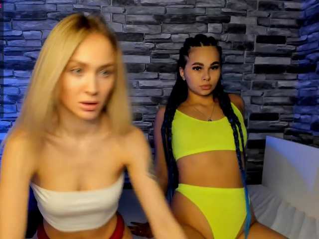 Live sex webcam photo for SalomieKira #272740512