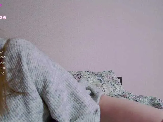 Live sex webcam photo for SalutChristine #277271731