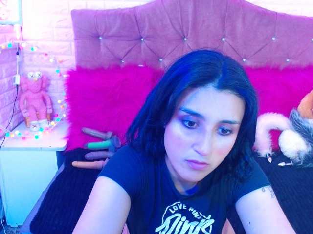 Live sex webcam photo for Sam-9nes #277976911