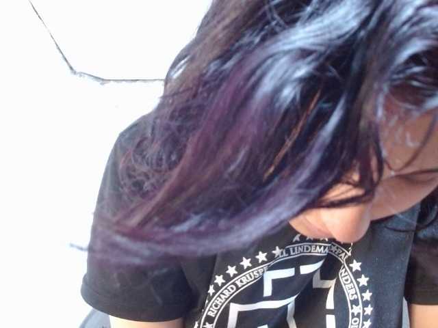 Live sex webcam photo for Sam-9nes #291839035