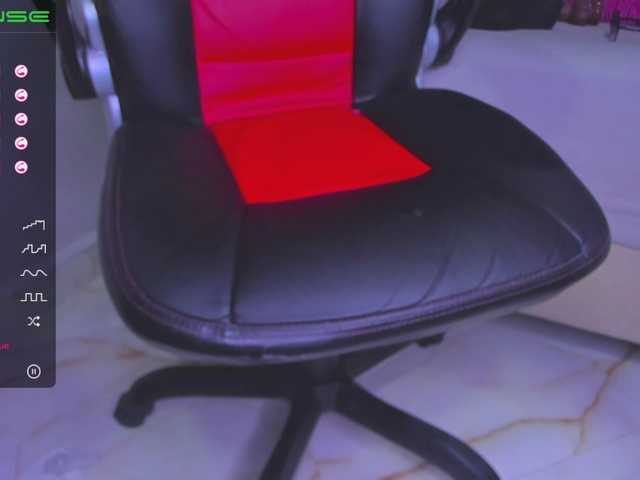 Live sex webcam photo for Sam-coner #272120432