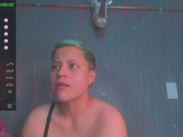 Live sex webcam photo for Sam-coner #272186682