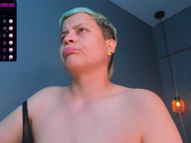 Live sex webcam photo for Sam-coner #272351299