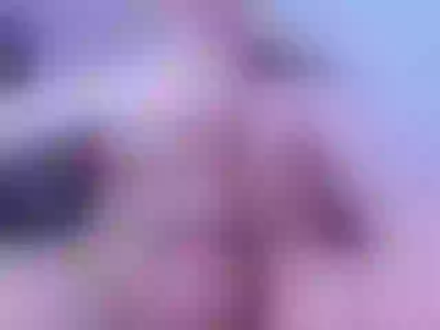 Live sex webcam photo for SamPetherson #290376404