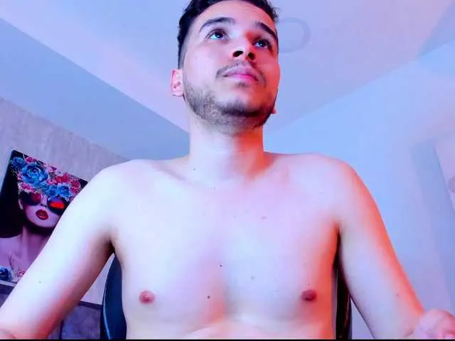 Live sex webcam photo for SamPetherson #290382281