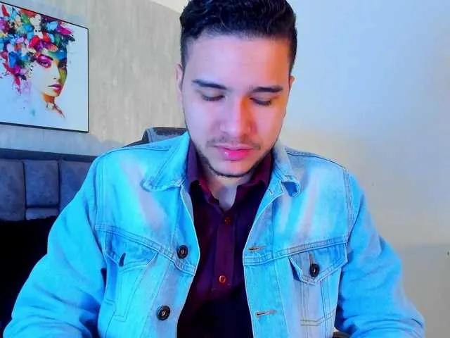 Live sex webcam photo for SamPetherson #290798803
