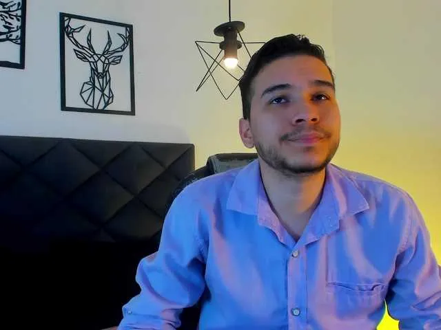 Live sex webcam photo for SamPetherson #290839481