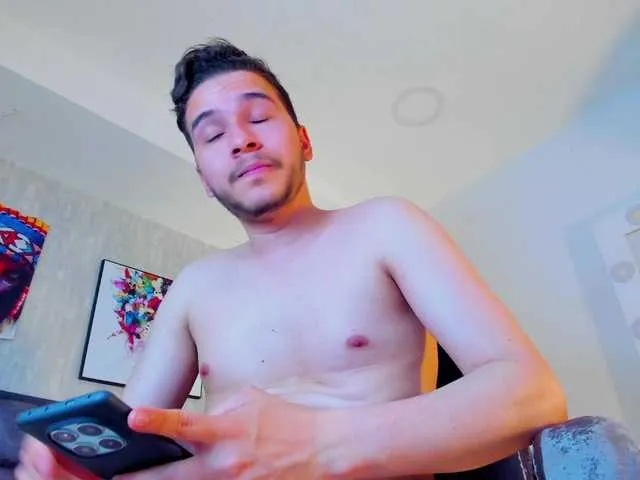 Live sex webcam photo for SamPetherson #290877523