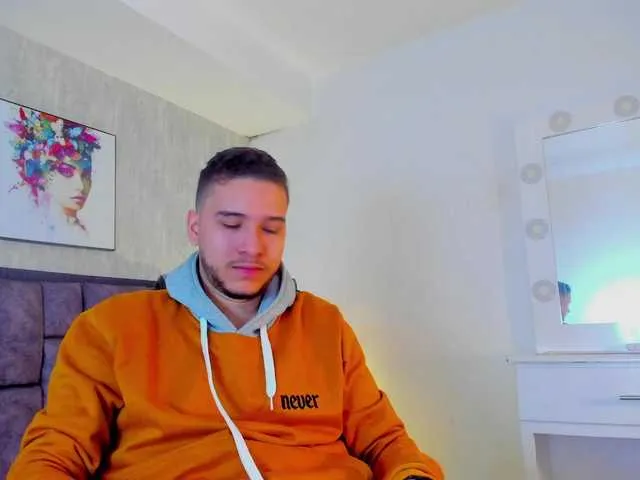Live sex webcam photo for SamPetherson #290895337