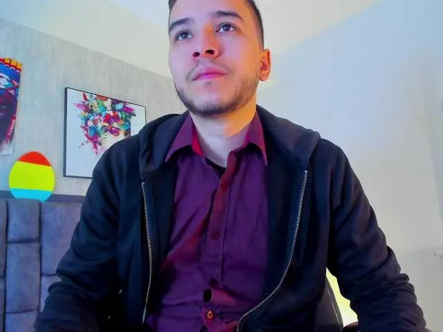 Live sex webcam photo for SamPetherson #290908704