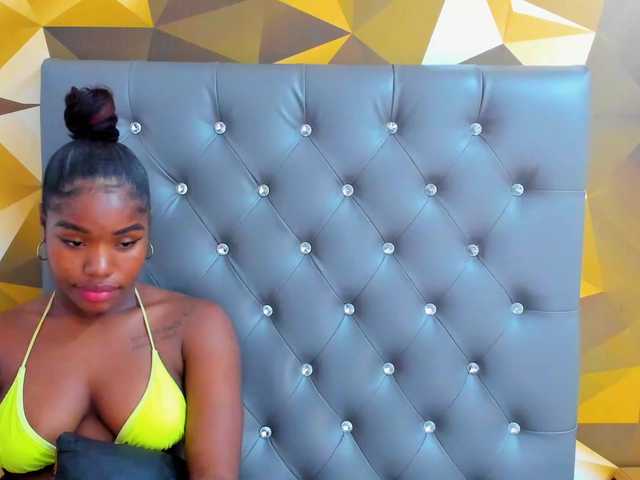 Live sex webcam photo for SamYKaytlin #277692255