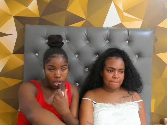 Live sex webcam photo for SamYKaytlin #277787944