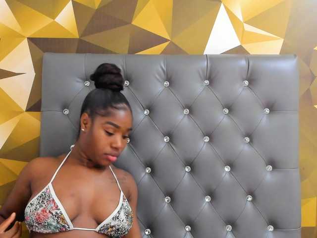 Live sex webcam photo for SamYKaytlin #277847606