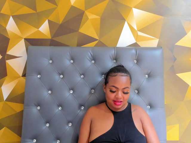 Live sex webcam photo for SamYKaytlin #277921663