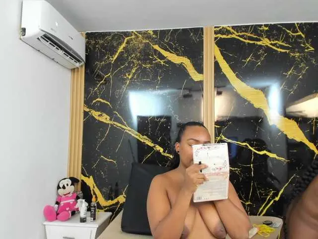 Live sex webcam photo for SamYKaytlin #290236180