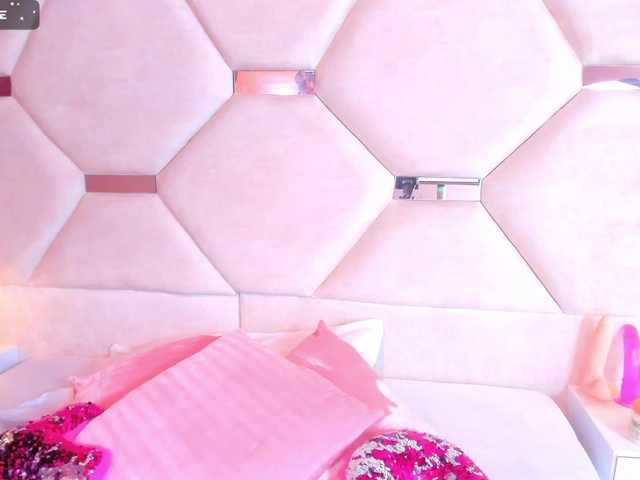 Live sex webcam photo for Samaantha-Evans #276073695