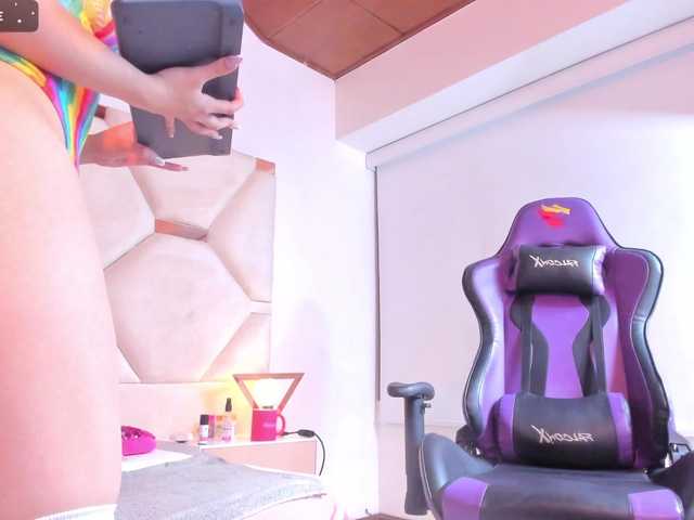 Live sex webcam photo for Samaantha-Evans #276172852