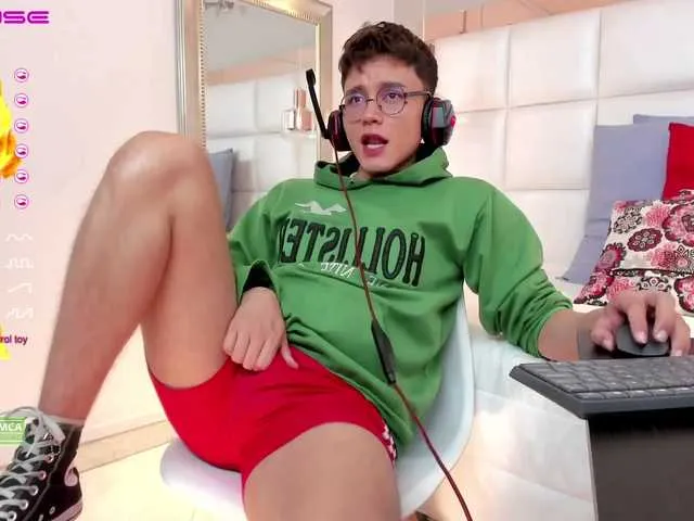 Live sex webcam photo for Samael-18 #273621691