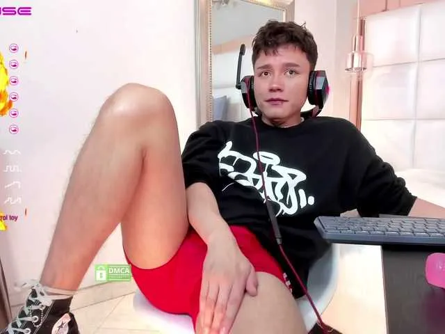 Live sex webcam photo for Samael-18 #273634086