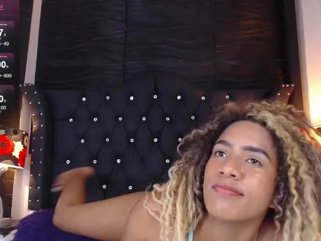 Live sex webcam photo for Samahra #277792604