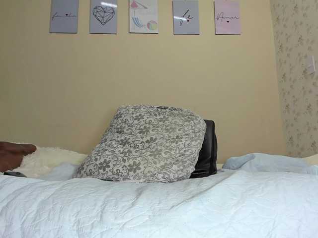 Live sex webcam photo for Samanta-360 #274407087