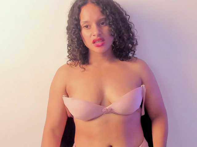 Live sex webcam photo for Samanta-A #277771854