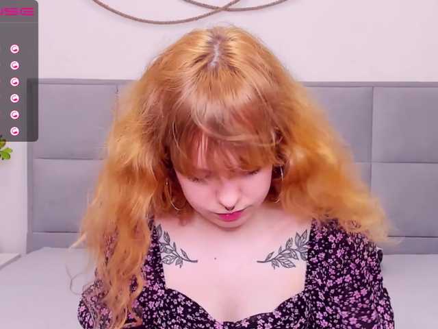 Live sex webcam photo for SamantaDouws #272615555