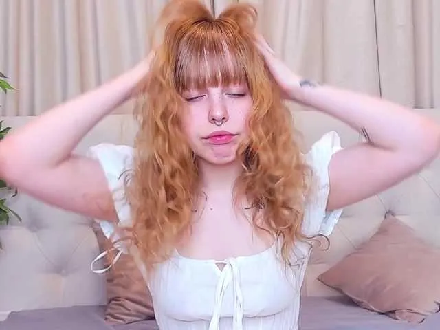 Live sex webcam photo for SamantaDouws #272662275