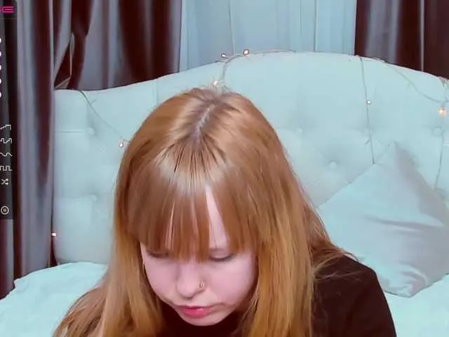 Live sex webcam photo for SamantaDouws #272725286