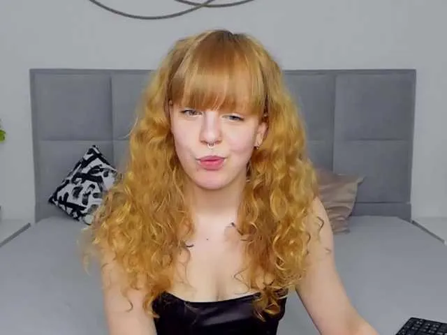 Live sex webcam photo for SamantaDouws #272866645