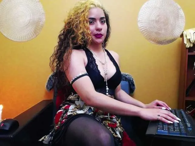 Live sex webcam photo for SamantaHegazy #272182641