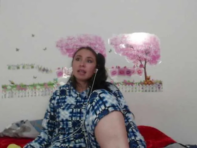 Live sex webcam photo for Samantha-tay #273112069