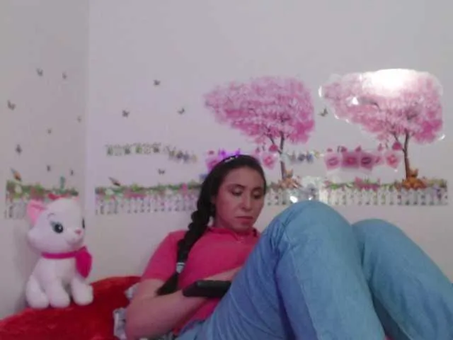 Live sex webcam photo for Samantha-tay #273183480